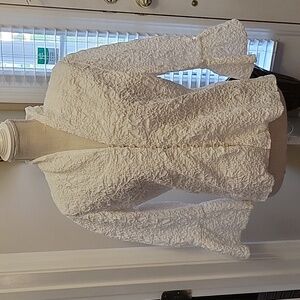 Nexx white stretch quilted top / jacket button front closure bell sleeve M …EUC